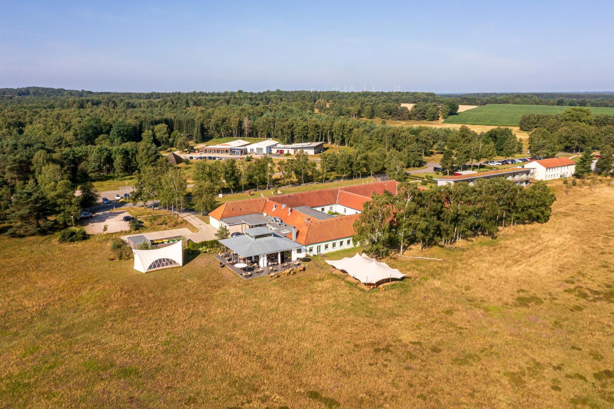Hotelcamp Reinsehlen Schneverdingen Exterior photo